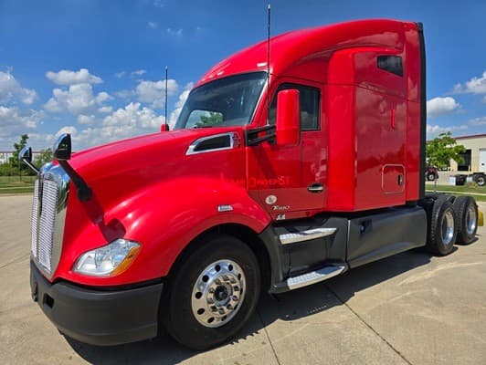 2020 Kenworth T680 Sleeper Trucks