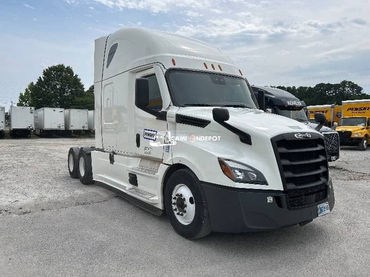 2022 Freightliner T12664ST Sleeper Trucks