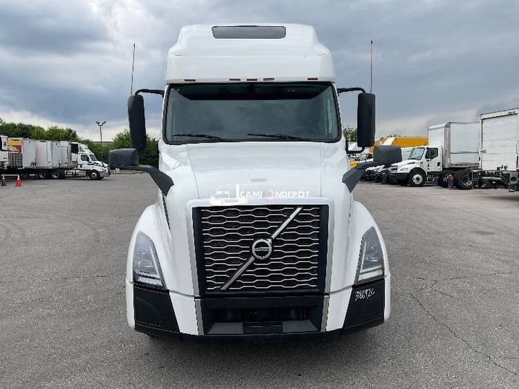2022 Volvo VNL64760 Sleeper Trucks