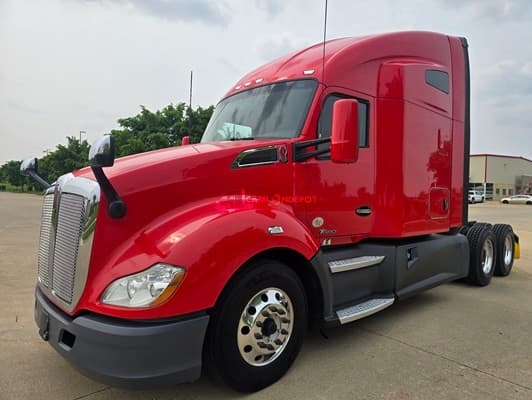 2020 Kenworth T680 Sleeper Trucks