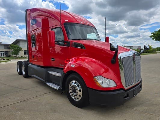 2020 Kenworth T680 Sleeper Trucks