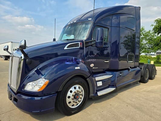 2021 Kenworth T680 Sleeper Trucks