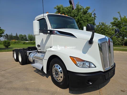 2022 Kenworth T680 Day Cab Trucks