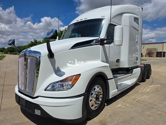 2023 Kenworth T680 Sleeper Trucks