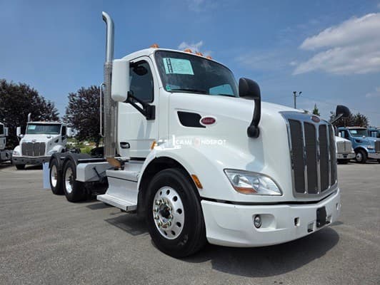 2020 Peterbilt 579 Day Cab Trucks