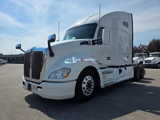 2021 Kenworth T680 Sleeper Trucks
