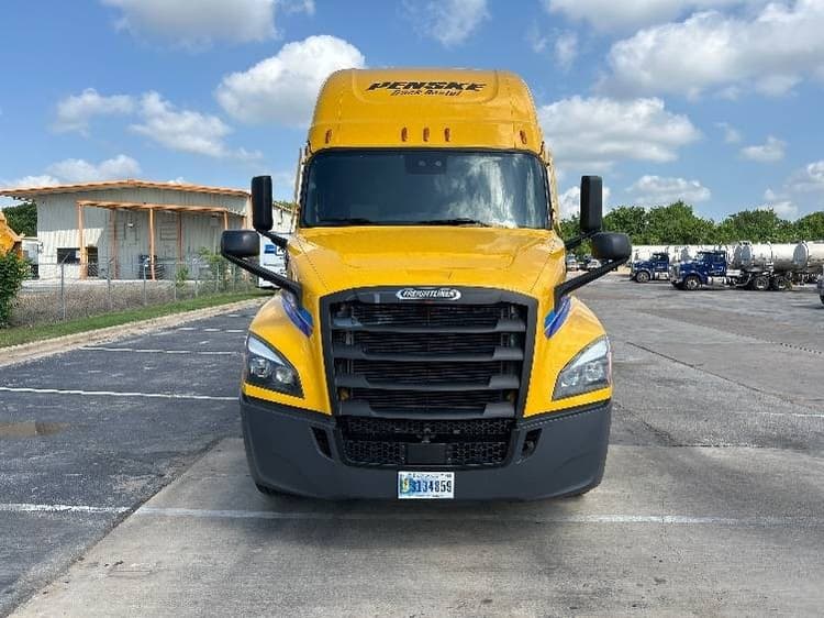 2022 Freightliner T12664ST Sleeper Trucks