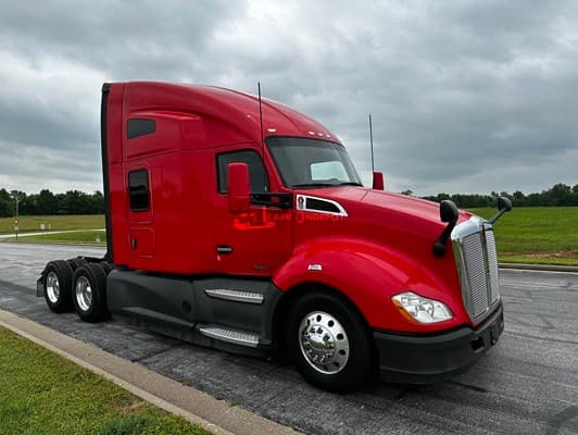 2021 Kenworth T680 Sleeper Trucks