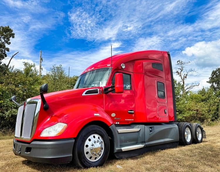 2021 Kenworth T680 Sleeper Trucks