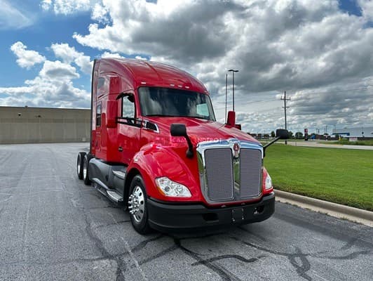 2021 Kenworth T680 Sleeper Trucks