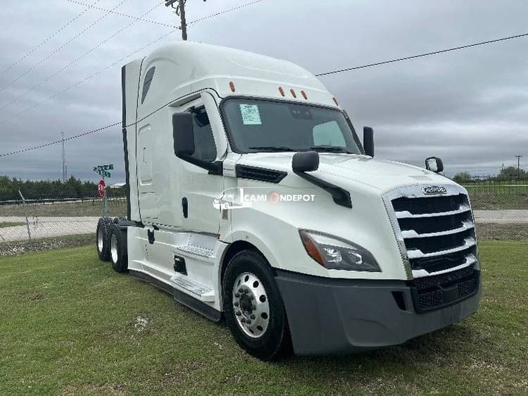 2022 Freightliner T12664ST Sleeper Trucks