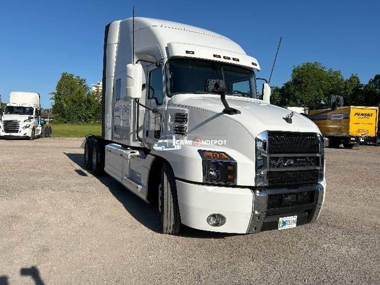 2022 Mack ANTHEM Sleeper Trucks