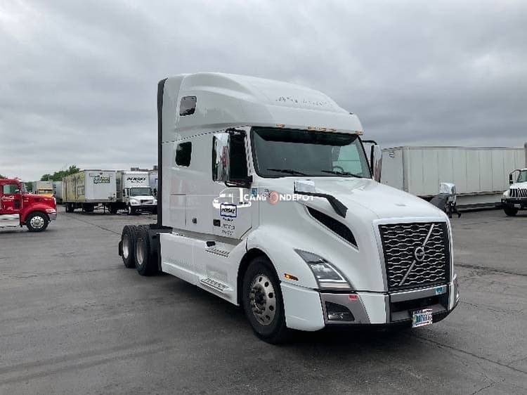 2021 Volvo VNL64760 Sleeper Trucks