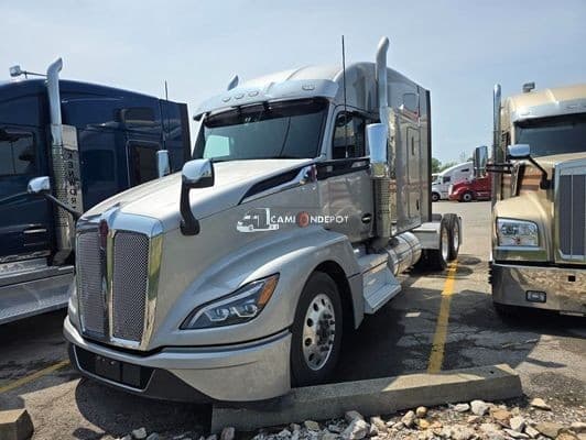 2023 Kenworth T680 Sleeper Trucks