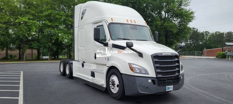 2022 Freightliner T12664ST Sleeper Trucks