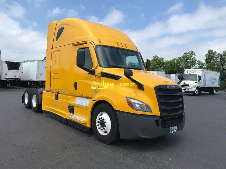 2022 Freightliner T12664ST Sleeper Trucks