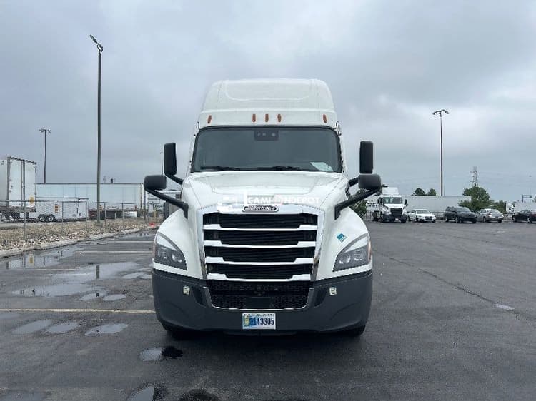 2022 Freightliner T12664ST Sleeper Trucks