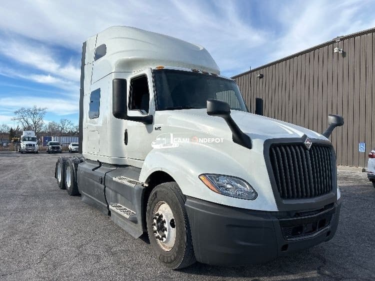 2022 International LT625 Sleeper Trucks