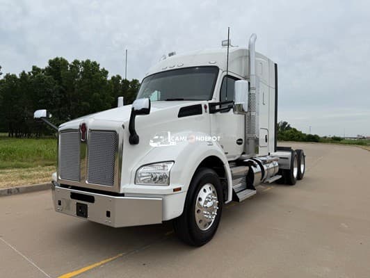 2022 Kenworth T880 Sleeper Trucks