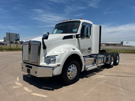 2023 Kenworth T880 Day Cab Trucks