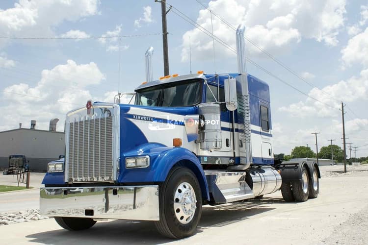 2025 Kenworth W900L Sleeper Trucks
