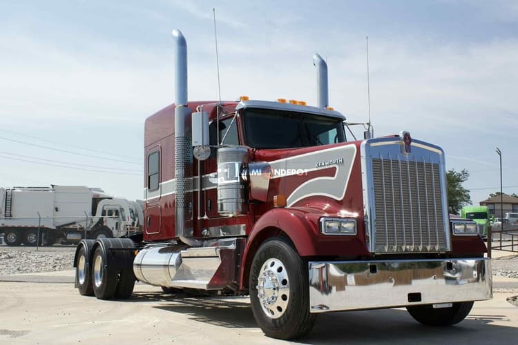 2025 Kenworth W900L Sleeper Trucks