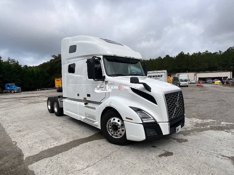 2021 Volvo VNL64760 Sleeper Trucks