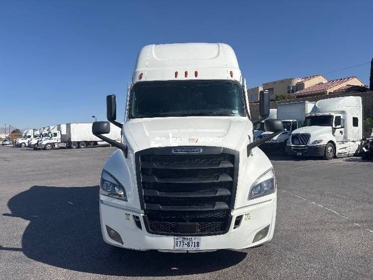 2022 Freightliner T12664ST Sleeper Trucks