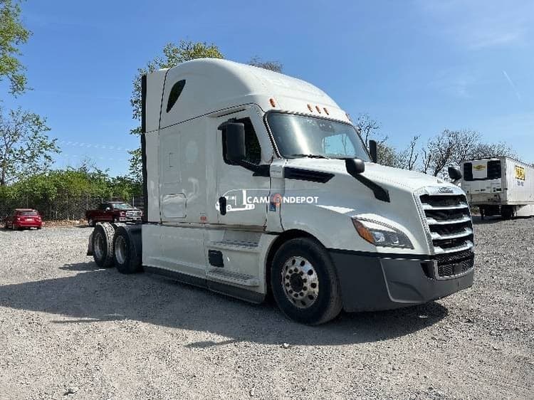 2021 Freightliner T12664ST Sleeper Trucks