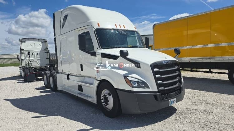2022 Freightliner T12664ST Sleeper Trucks