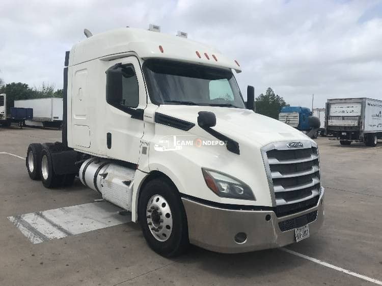 2019 Freightliner T12664ST Sleeper Trucks