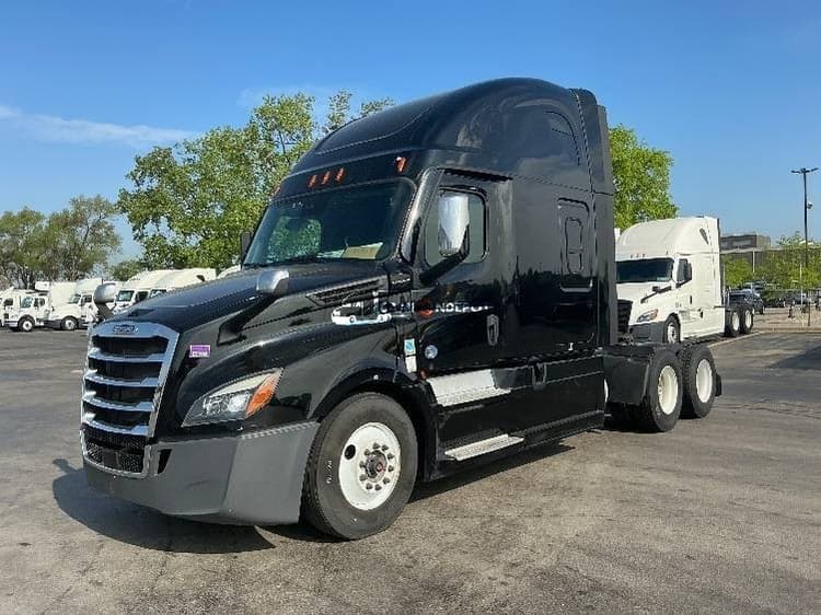 2022 Freightliner T12664ST Sleeper Trucks