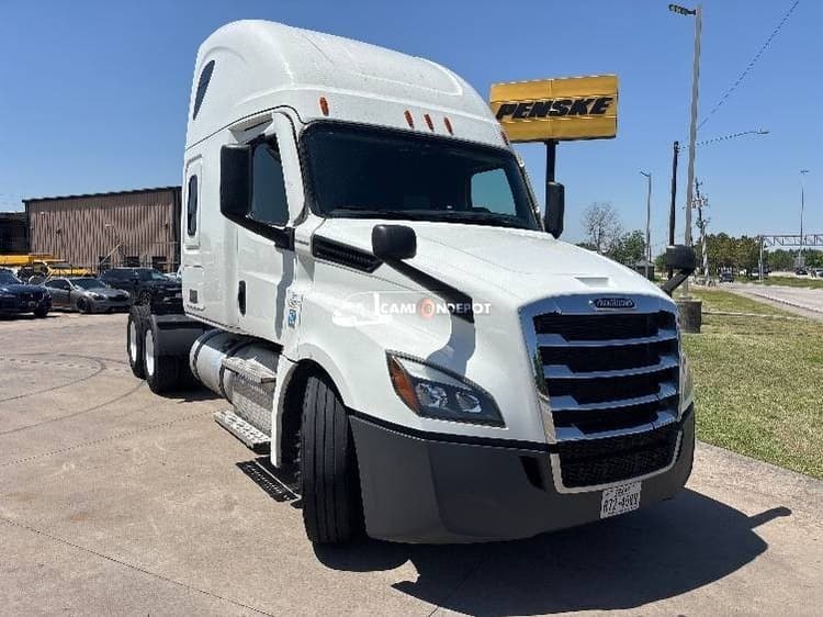 2022 Freightliner T12664ST Sleeper Trucks