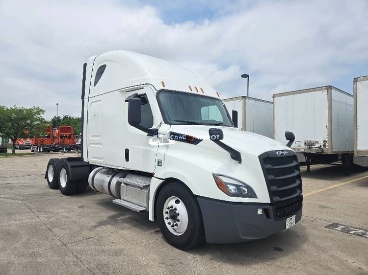 2023 Freightliner T12664ST Sleeper Trucks