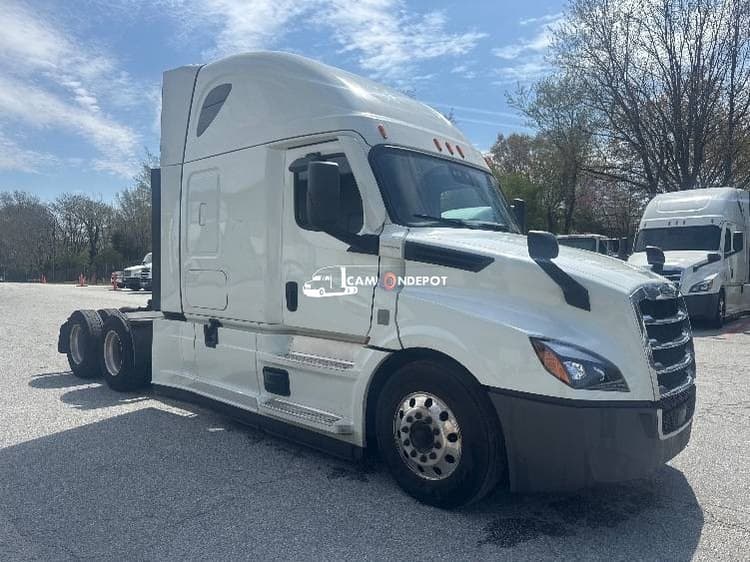 2021 Freightliner T12664ST Sleeper Trucks