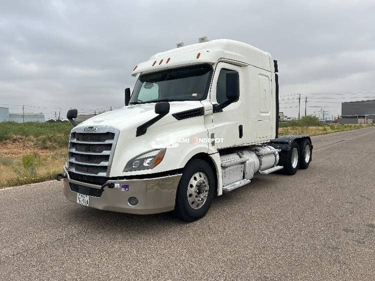 2019 Freightliner T12664ST Sleeper Trucks