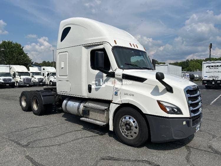 2021 Freightliner T12664ST Sleeper Trucks