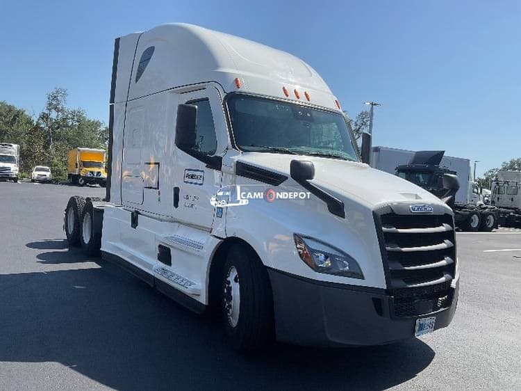 2021 Freightliner T12664ST Sleeper Trucks