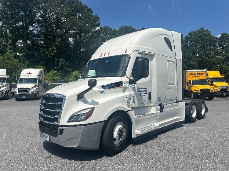 2022 Freightliner T12664ST Sleeper Trucks