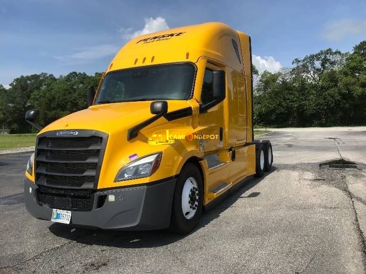 2022 Freightliner T12664ST Sleeper Trucks