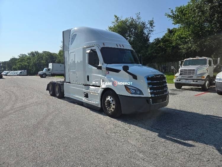 2021 Freightliner T12664ST Sleeper Trucks