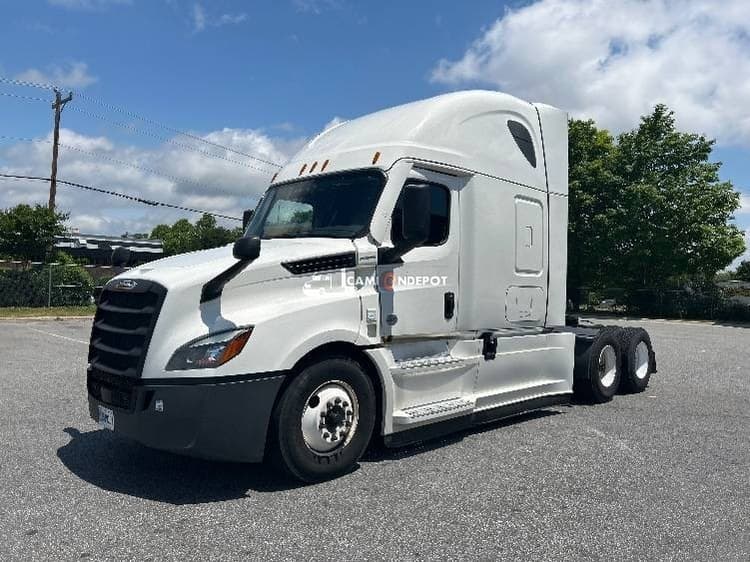 2022 Freightliner T12664ST Sleeper Trucks
