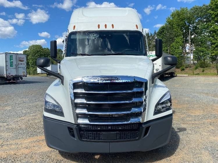 2021 Freightliner T12664ST Sleeper Trucks