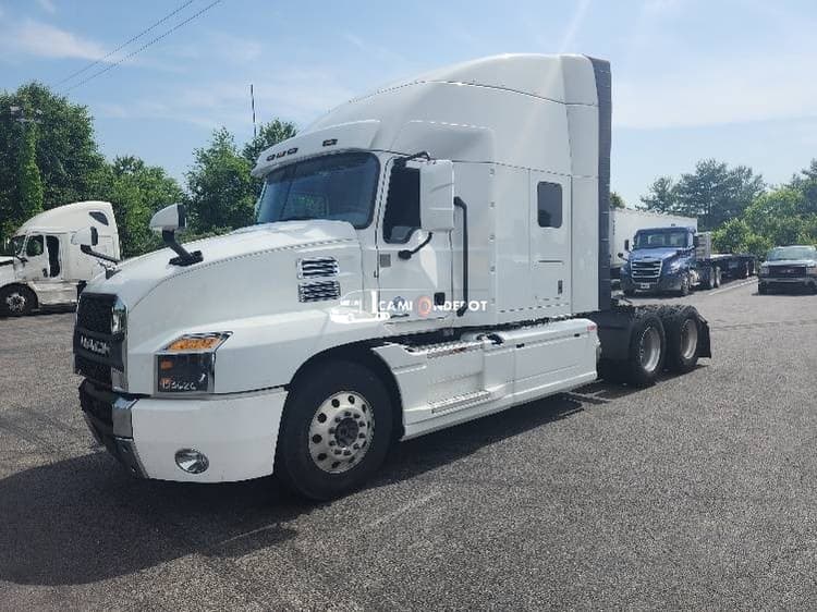 2022 Mack ANTHEM Sleeper Trucks