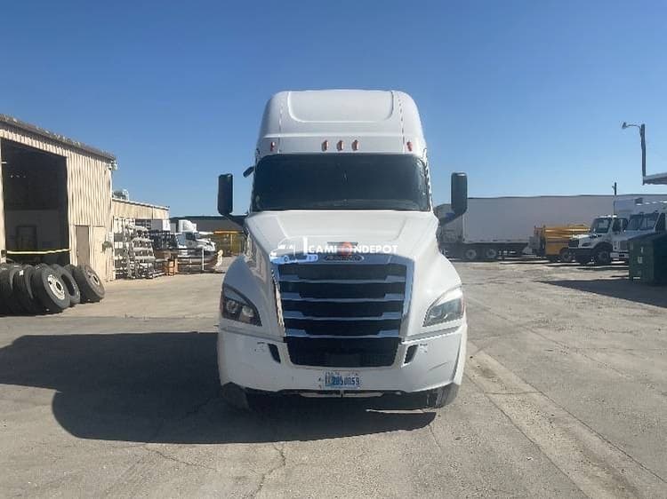 2020 Freightliner T12664ST Sleeper Trucks