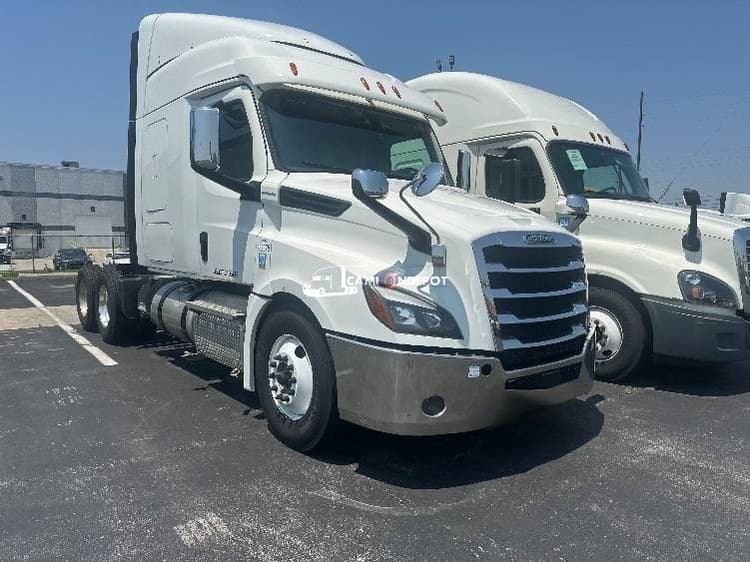2020 Freightliner T12664ST Sleeper Trucks