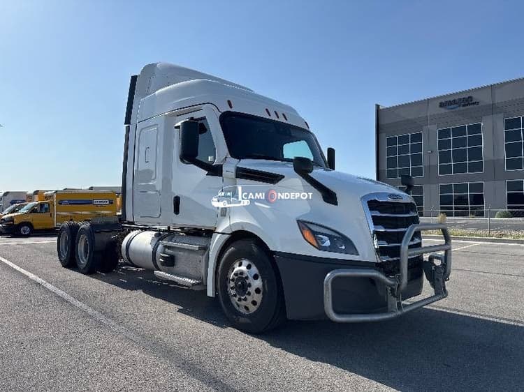 2020 Freightliner T12664ST Sleeper Trucks