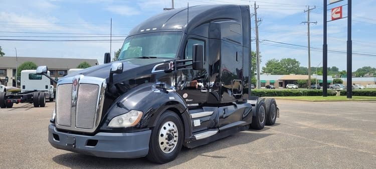 2021 Kenworth T680 Sleeper Trucks
