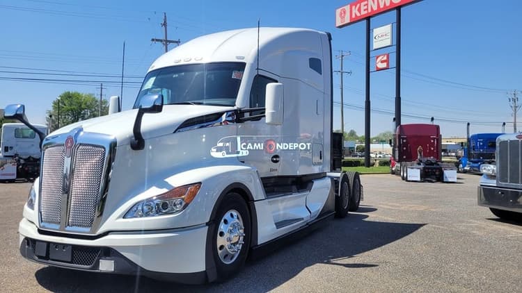 2022 Kenworth T680 Sleeper Trucks
