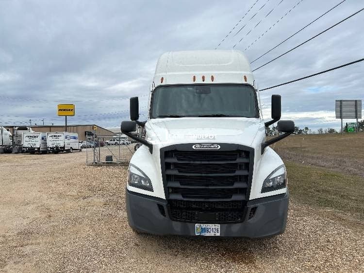 2020 Freightliner T12664ST Sleeper Trucks